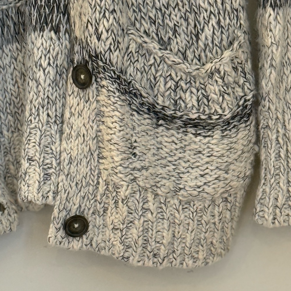 Abercrombie & Fitch Black and Gray Striped Cardigan - Picture 2 of 5
